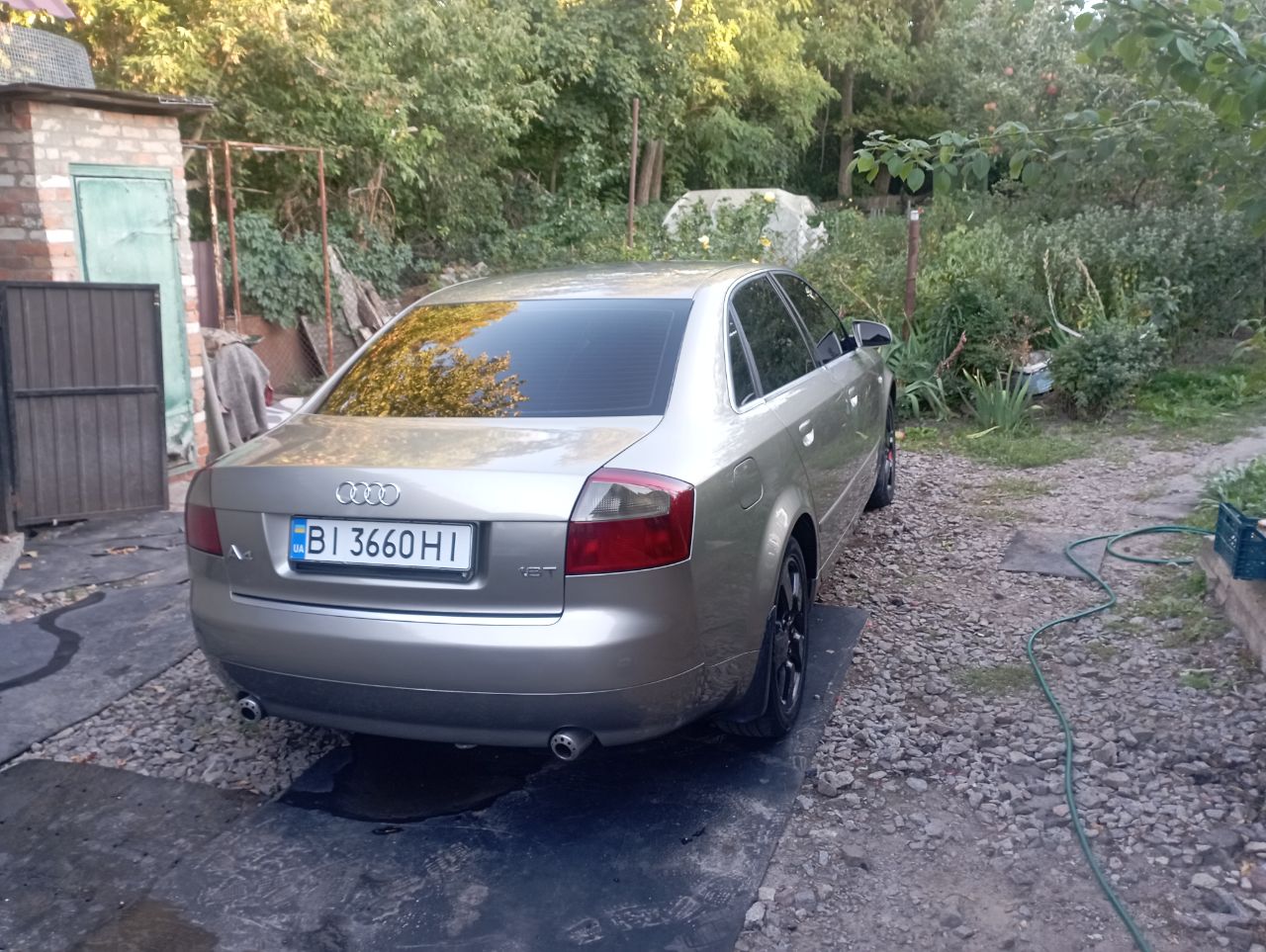 Audi A4 - фото 6