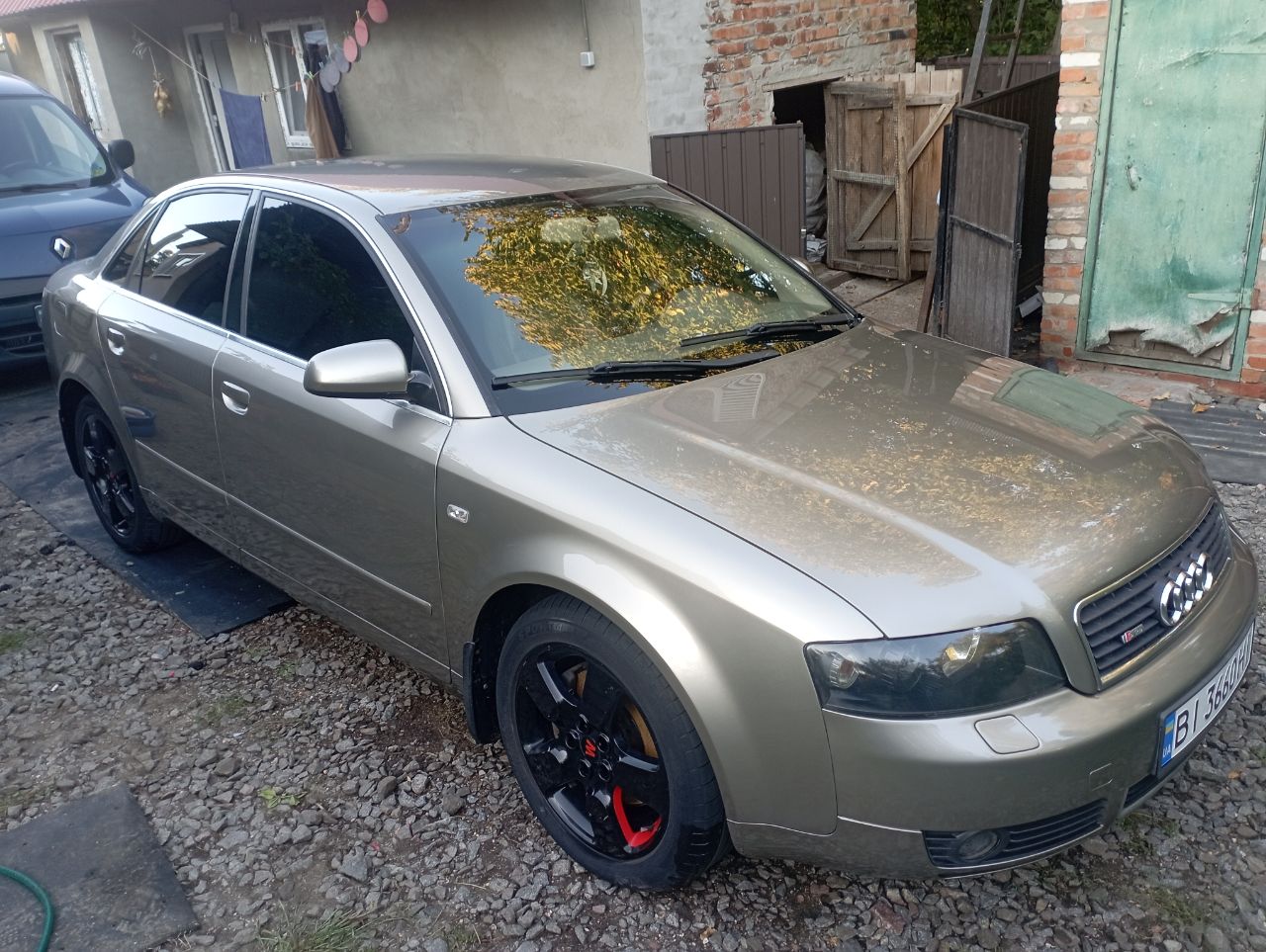 Audi A4 - фото 4