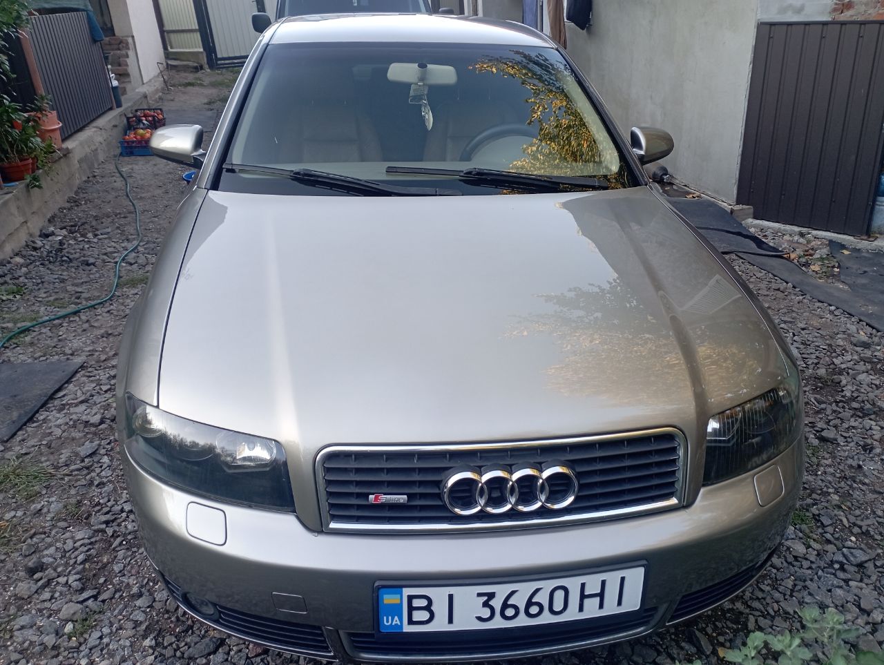 Audi A4 - фото 2