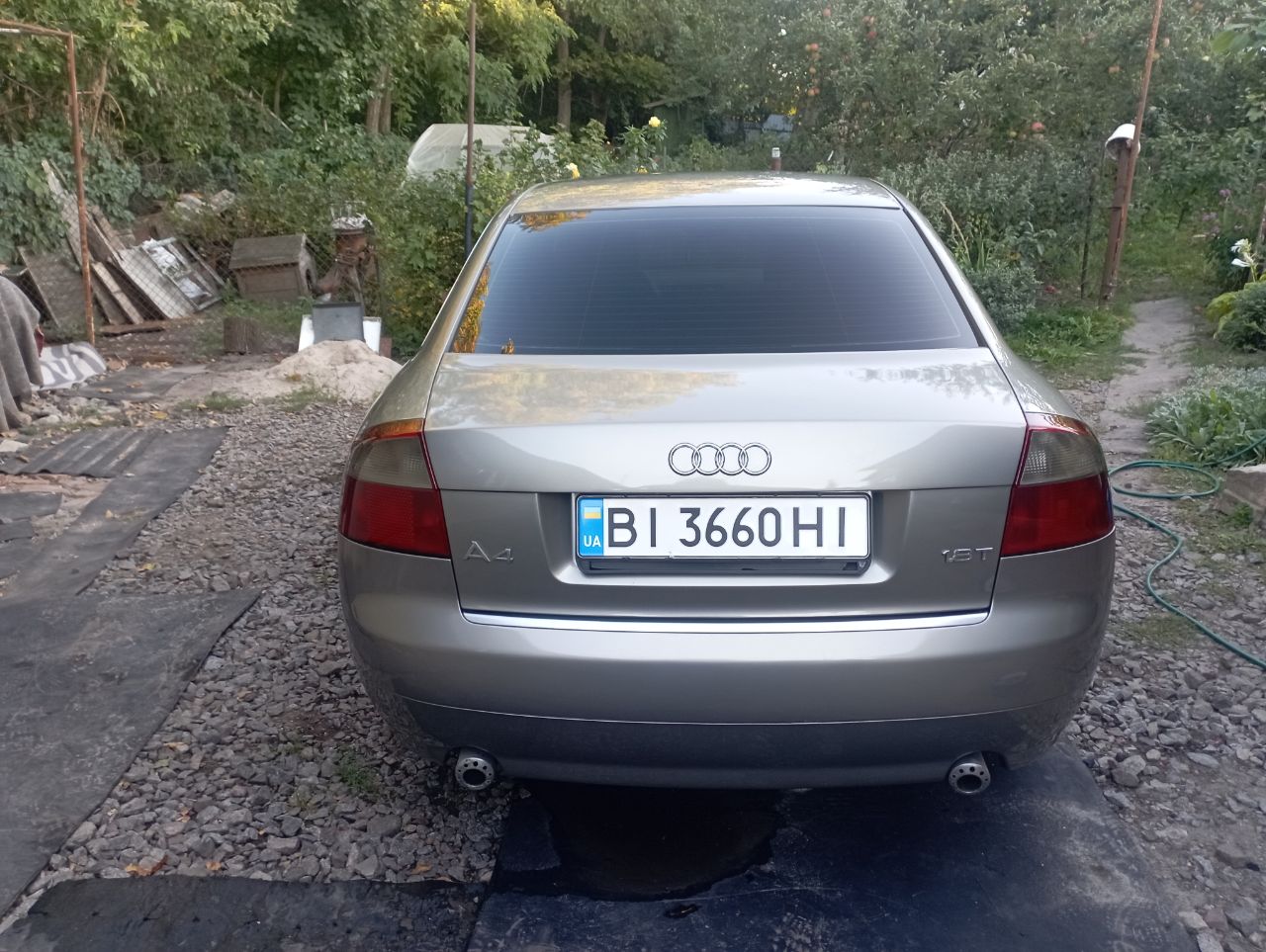 Audi A4 - фото 1