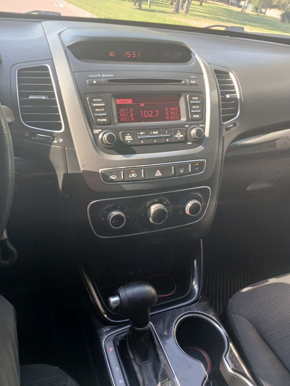 Kia Sorento - фото 7