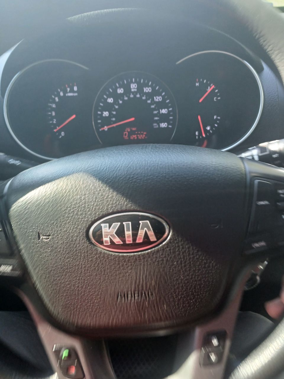 Kia Sorento - фото 27