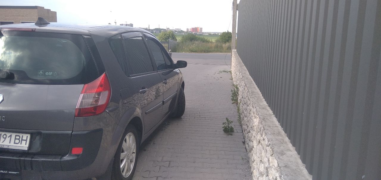 Renault Scenic - фото 5