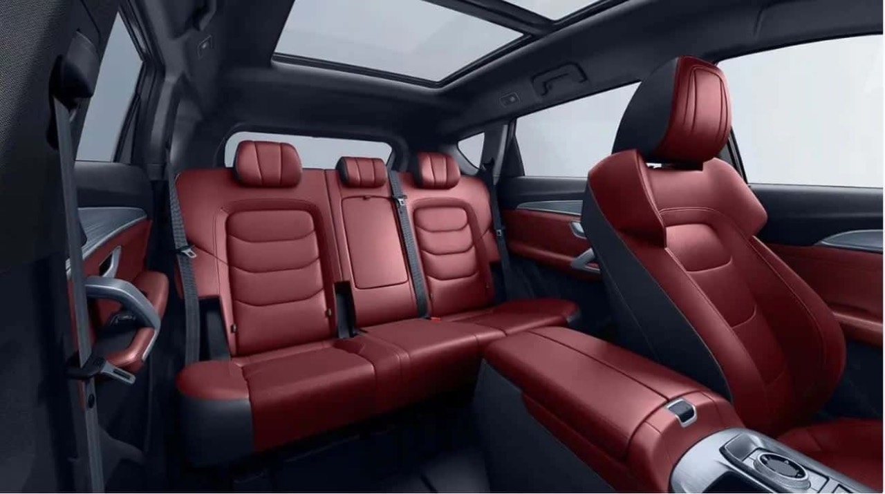 Jetour X70 PLUS - фото 4