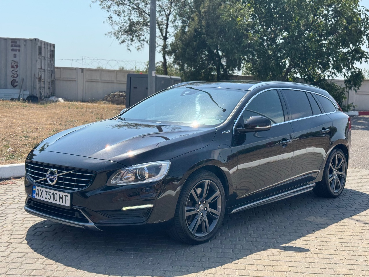 Volvo V60 - фото 18