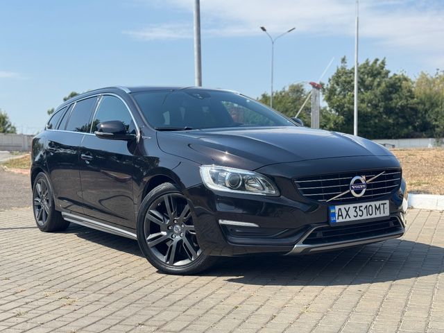 Volvo V60 - фото 1