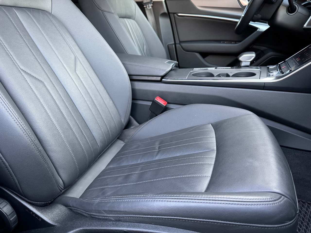 Audi A6 - фото 28