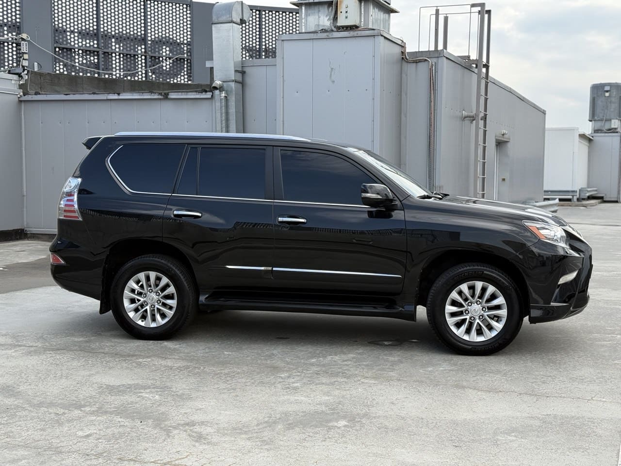 Lexus GX - фото 2