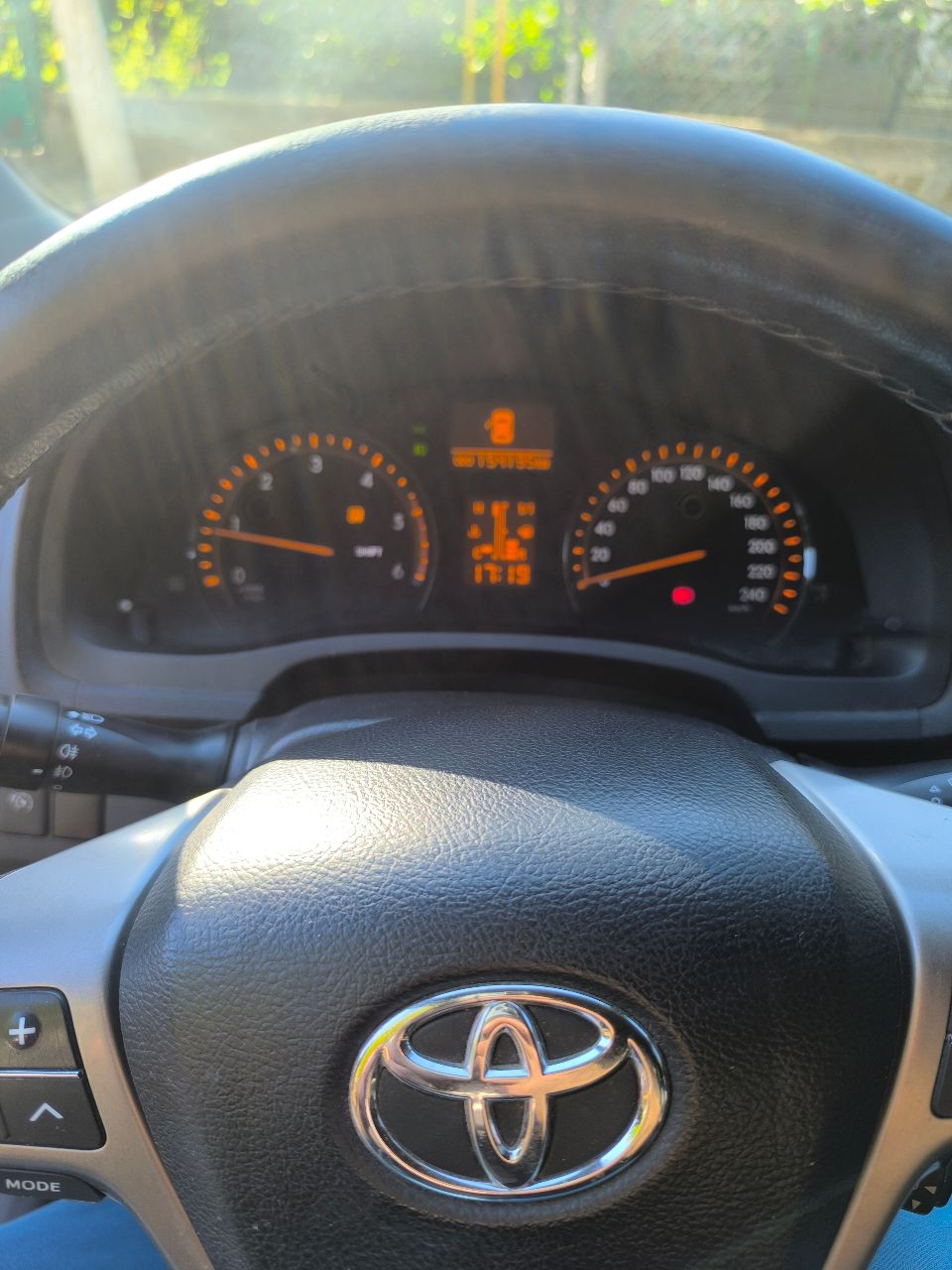 Toyota Avensis - фото 11