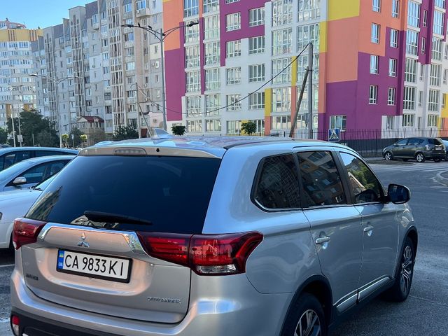 Mitsubishi Outlander 2018, Черкаси, $13 500 - зображення 3