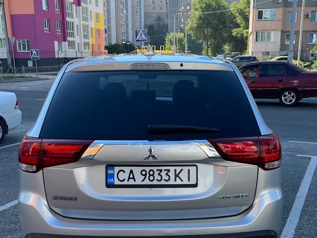Mitsubishi Outlander 2018, Черкаси, $13 500 - зображення 5