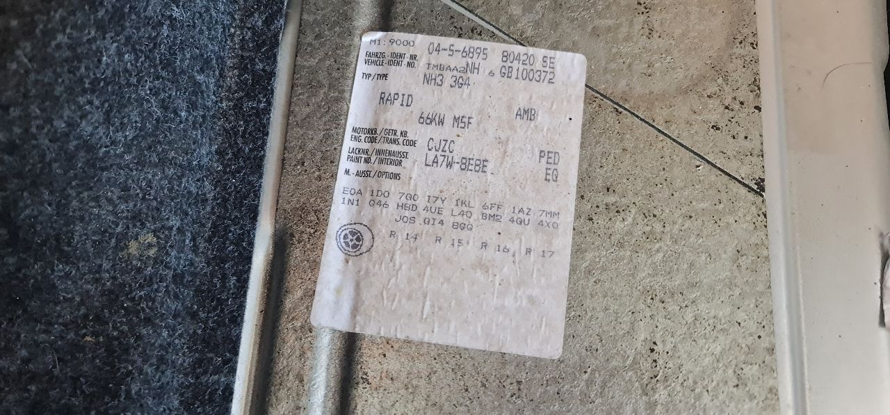 Skoda Rapid - фото 24