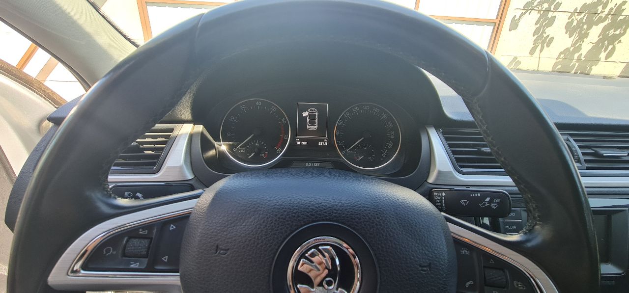 Skoda Rapid - фото 15