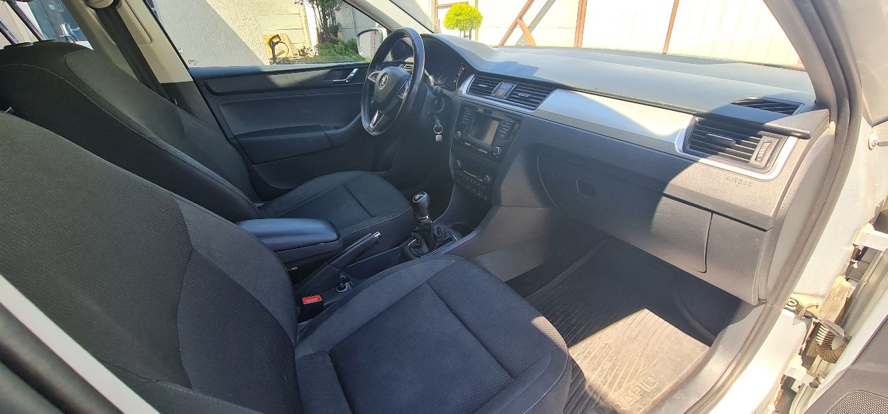 Skoda Rapid - фото 6