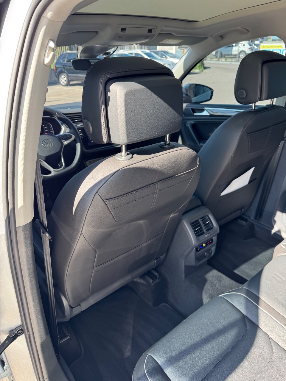 Volkswagen Tiguan - фото 35