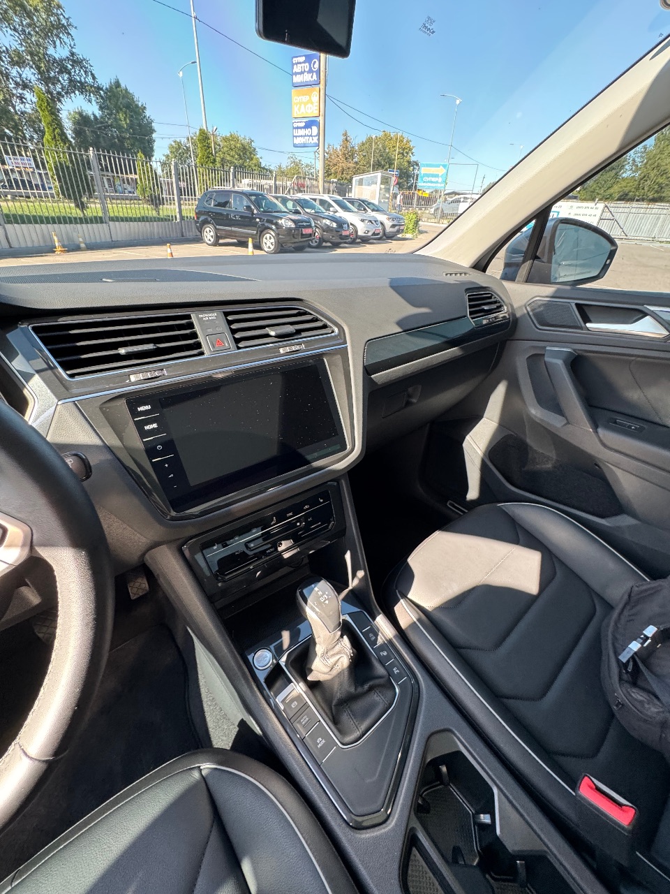 Volkswagen Tiguan - фото 24