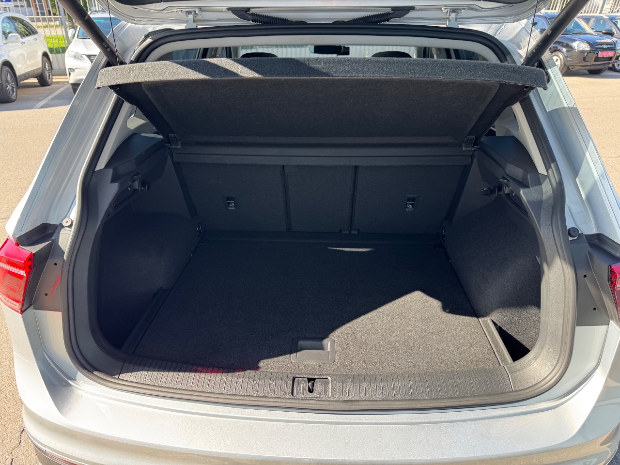 Volkswagen Tiguan - фото 44