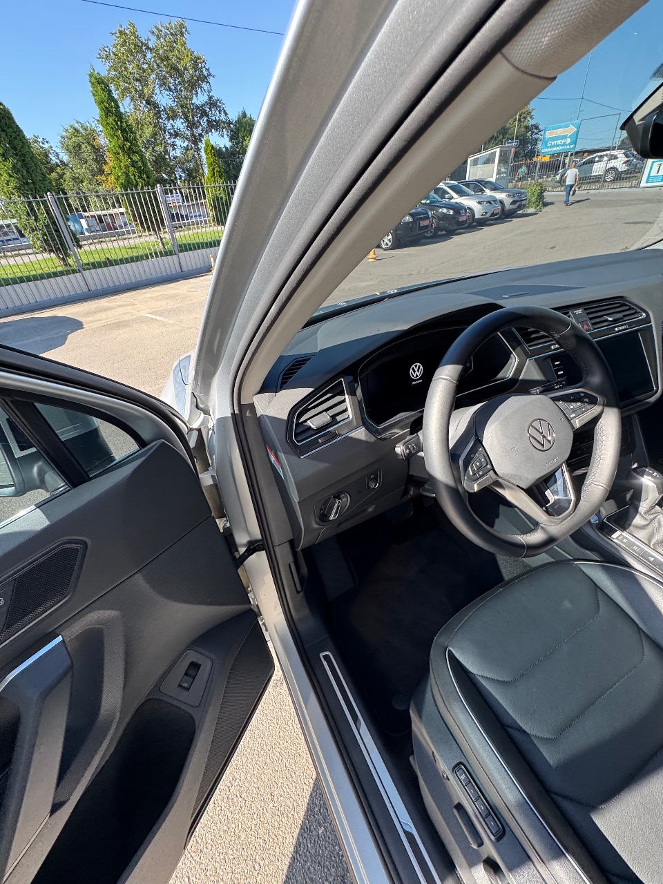 Volkswagen Tiguan - фото 20