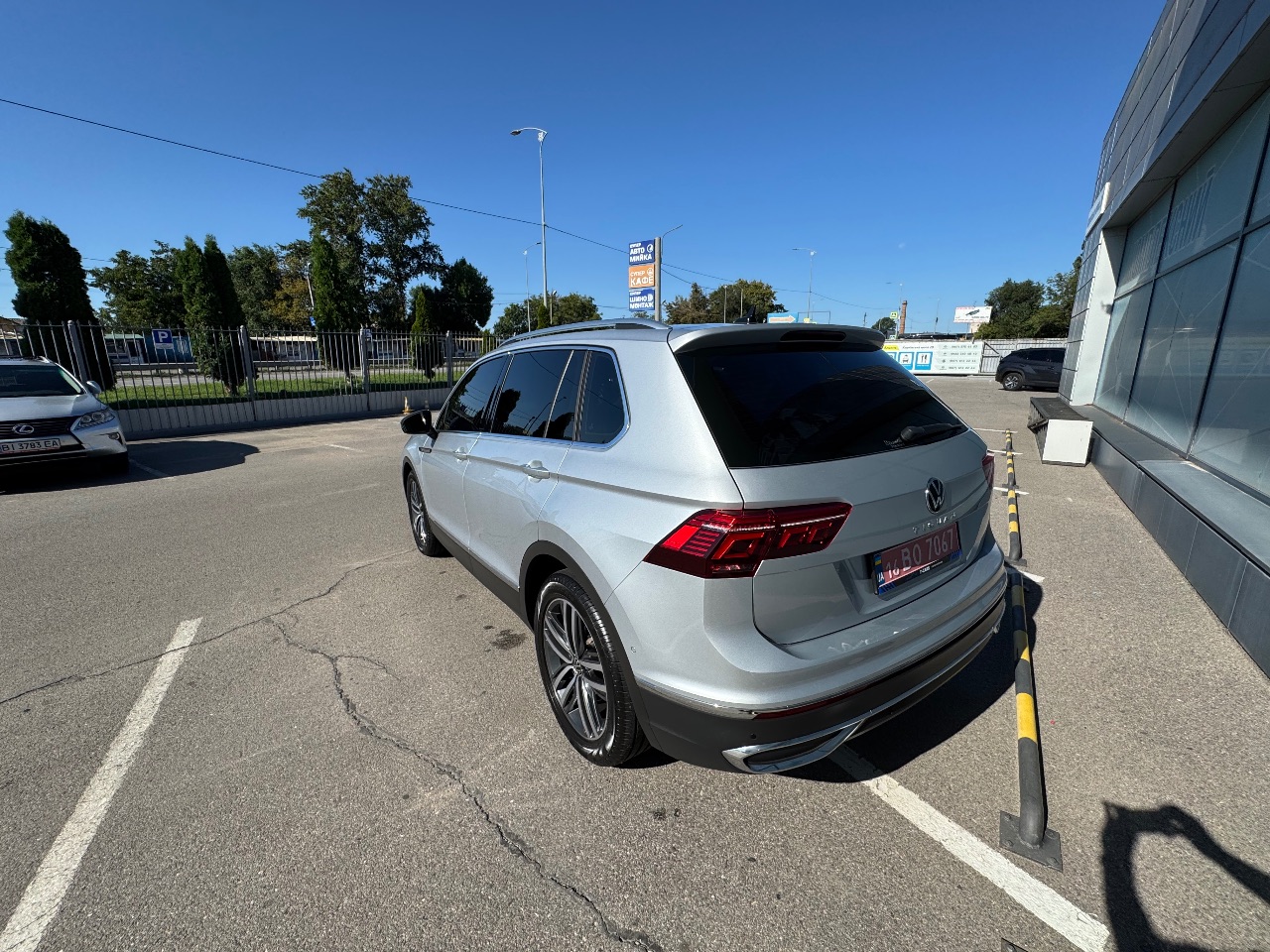 Volkswagen Tiguan - фото 10