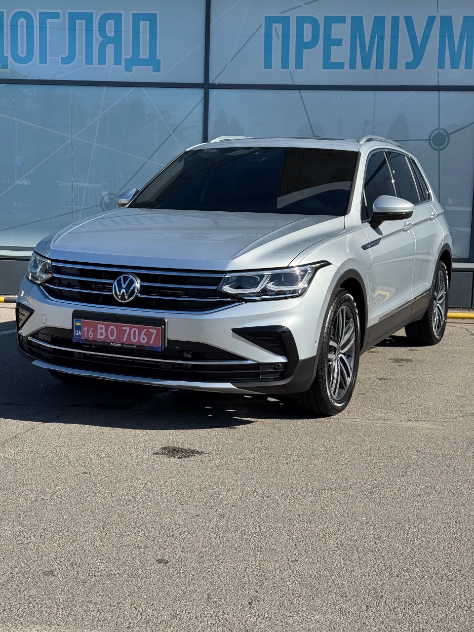 Volkswagen Tiguan - фото 2