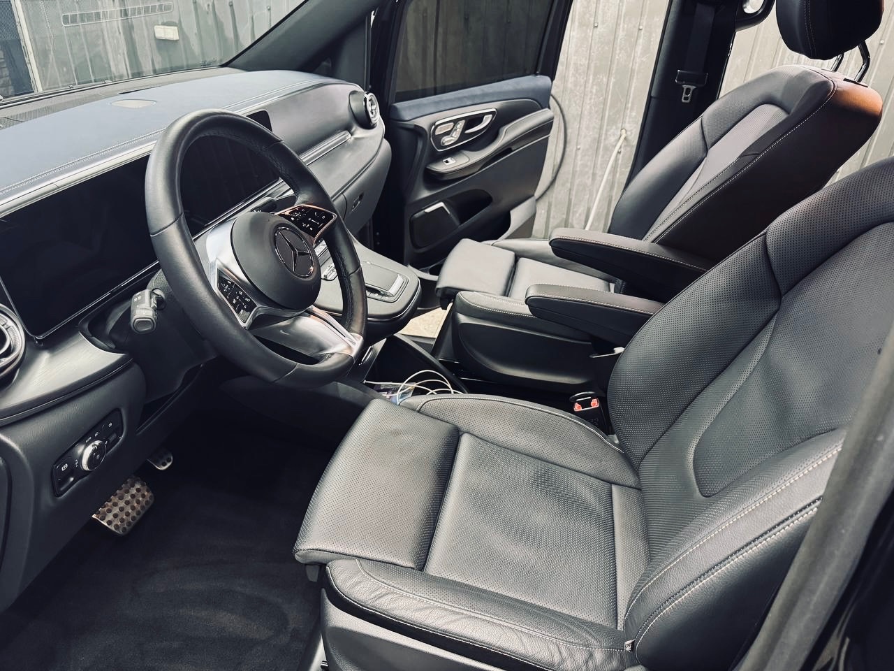 Mercedes-Benz EQV - фото 17