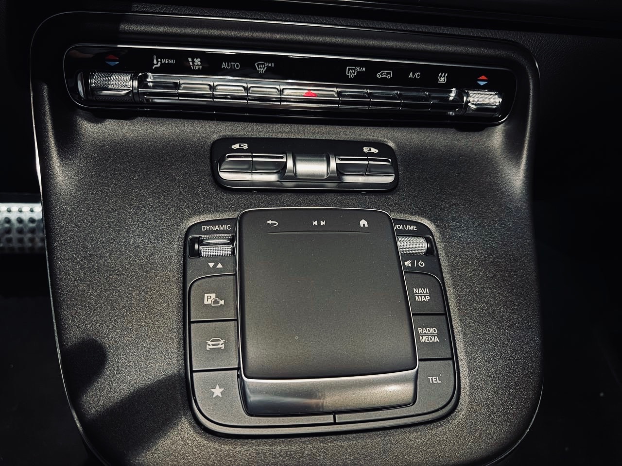 Mercedes-Benz EQV - фото 28