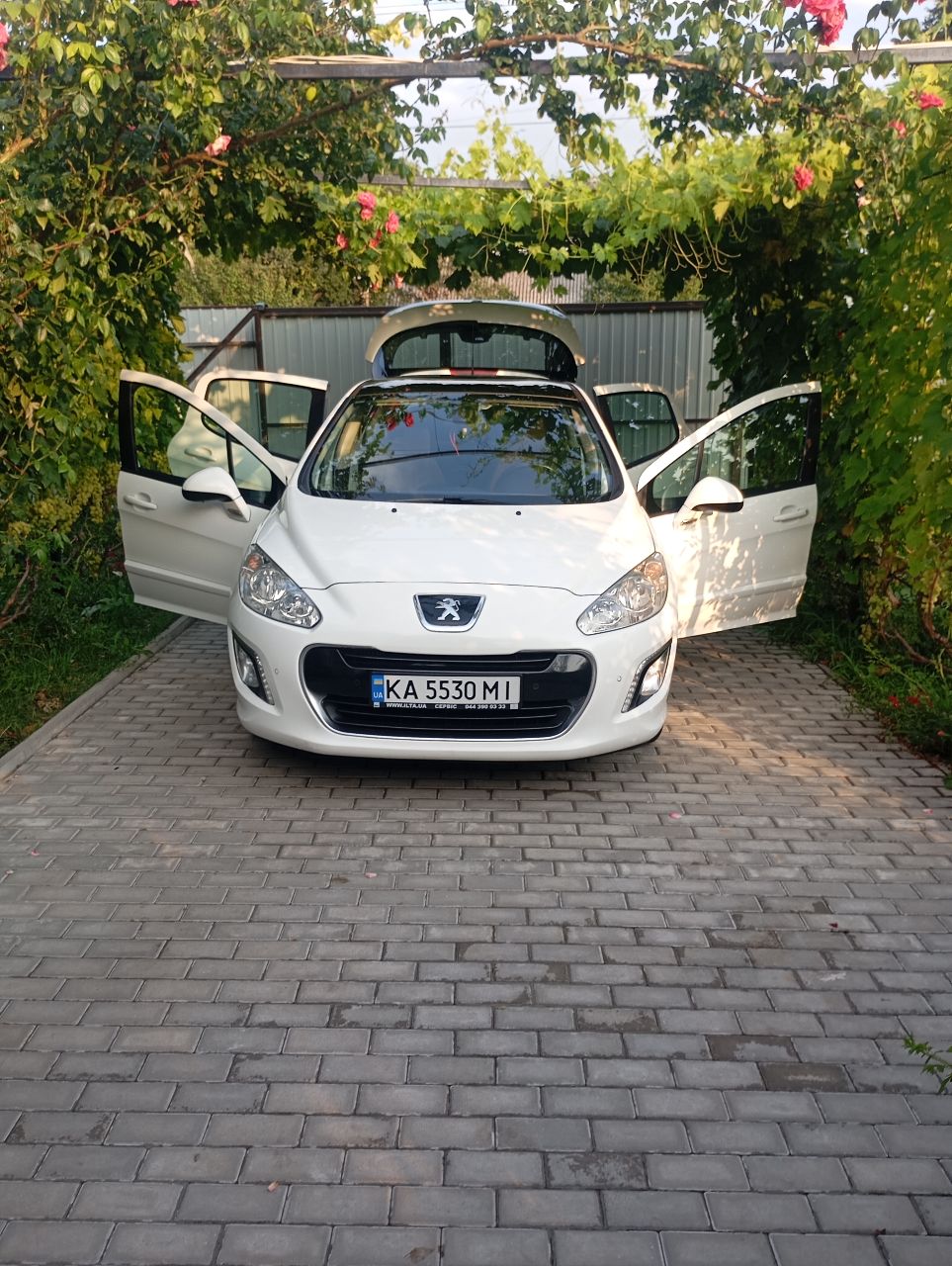 Peugeot 308 - фото 1