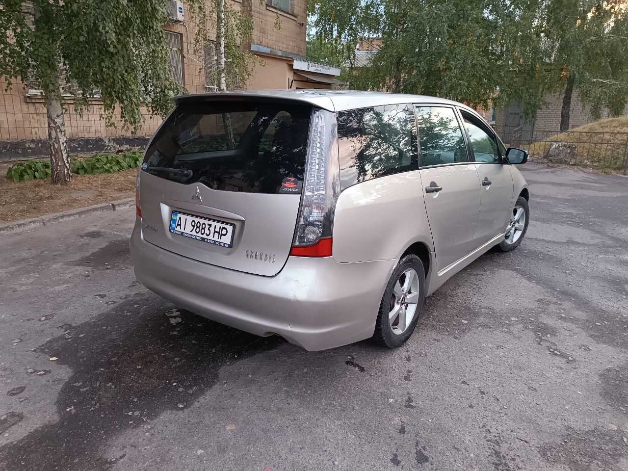 Mitsubishi Grandis - фото 3