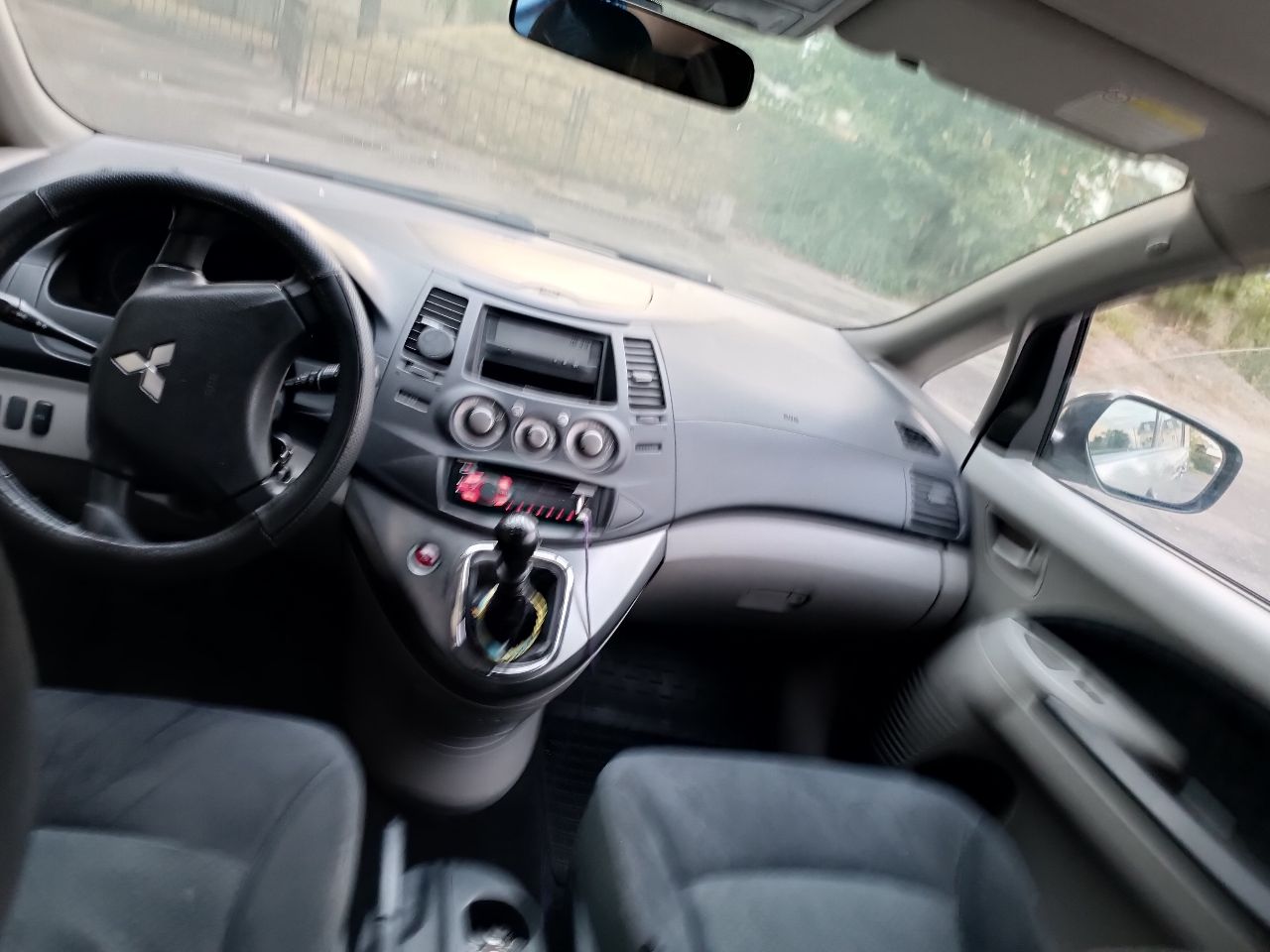 Mitsubishi Grandis - фото 5