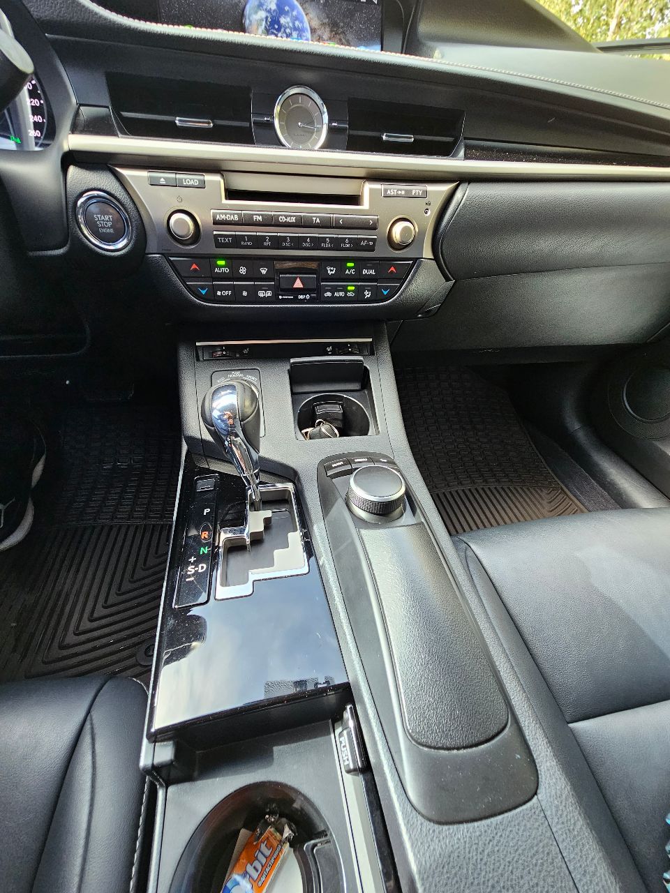 Lexus ES - фото 6