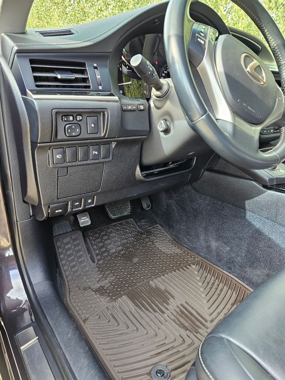 Lexus ES - фото 15