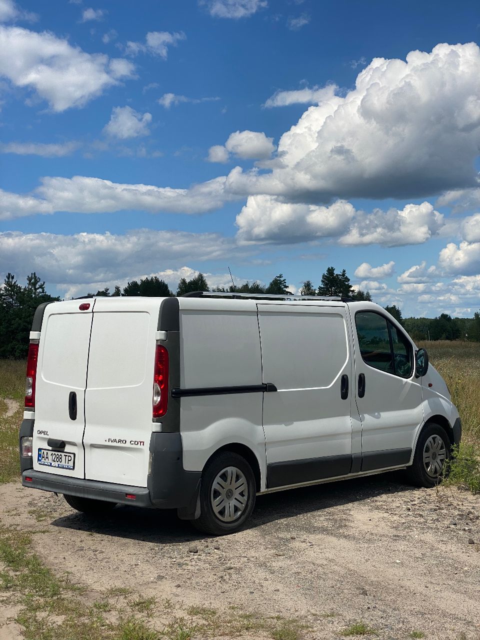 Opel Vivaro - фото 17