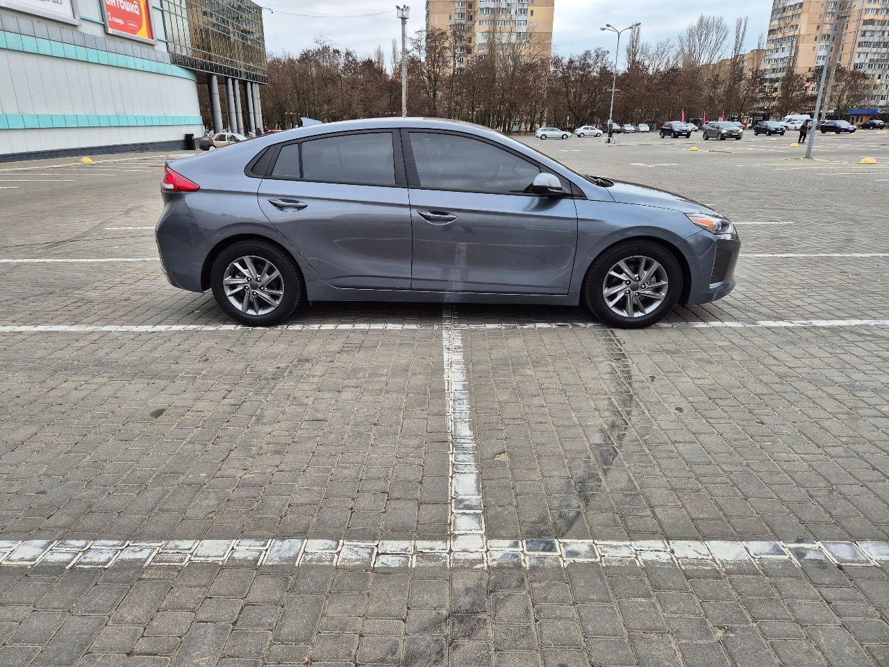 Hyundai IONIQ - фото 4