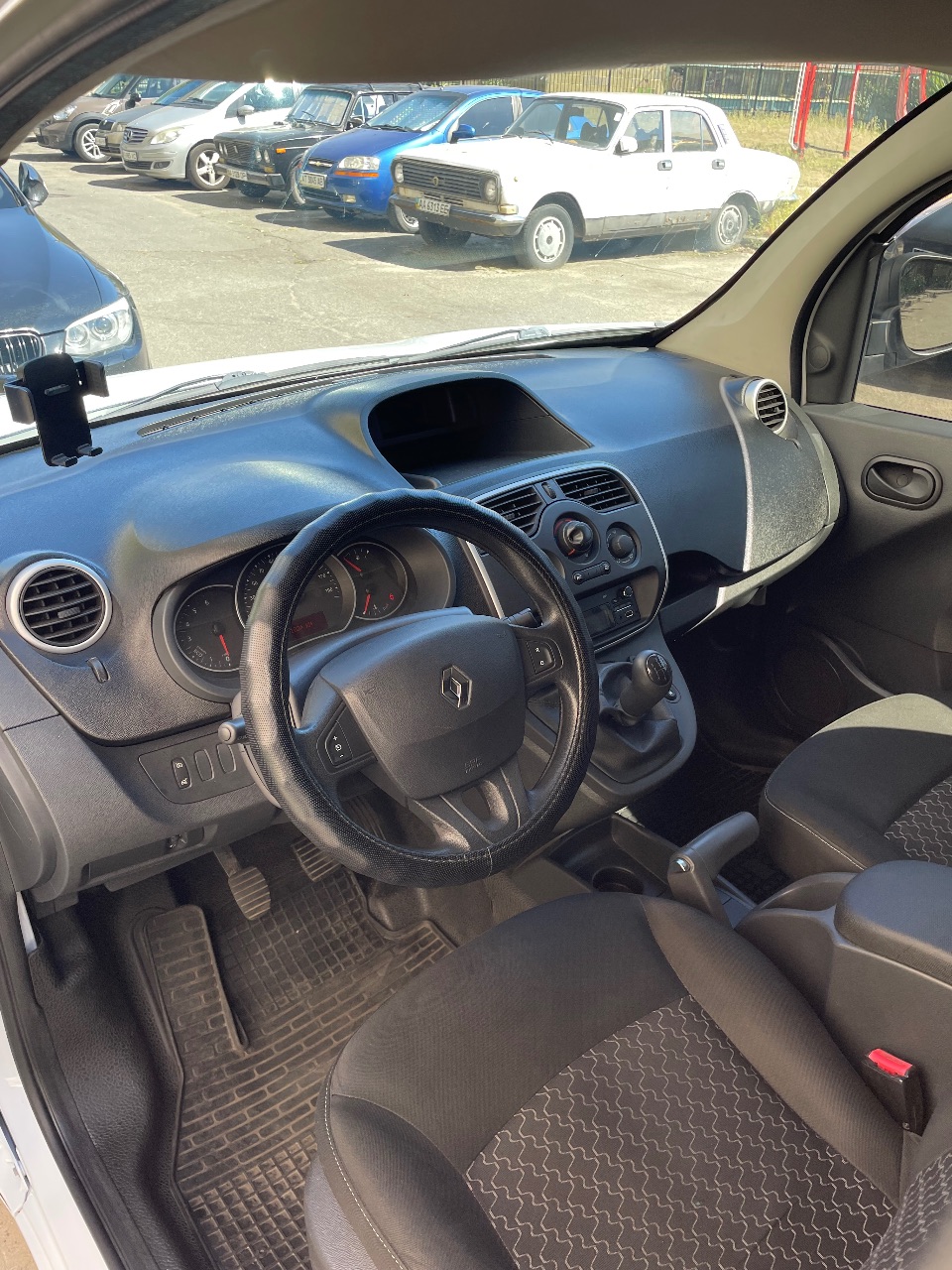 Renault Kangoo - фото 9