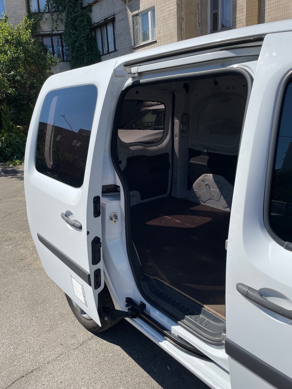 Renault Kangoo - фото 11