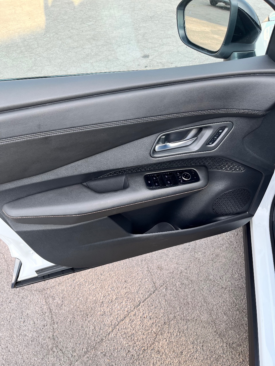 Nissan Ariya - фото 7