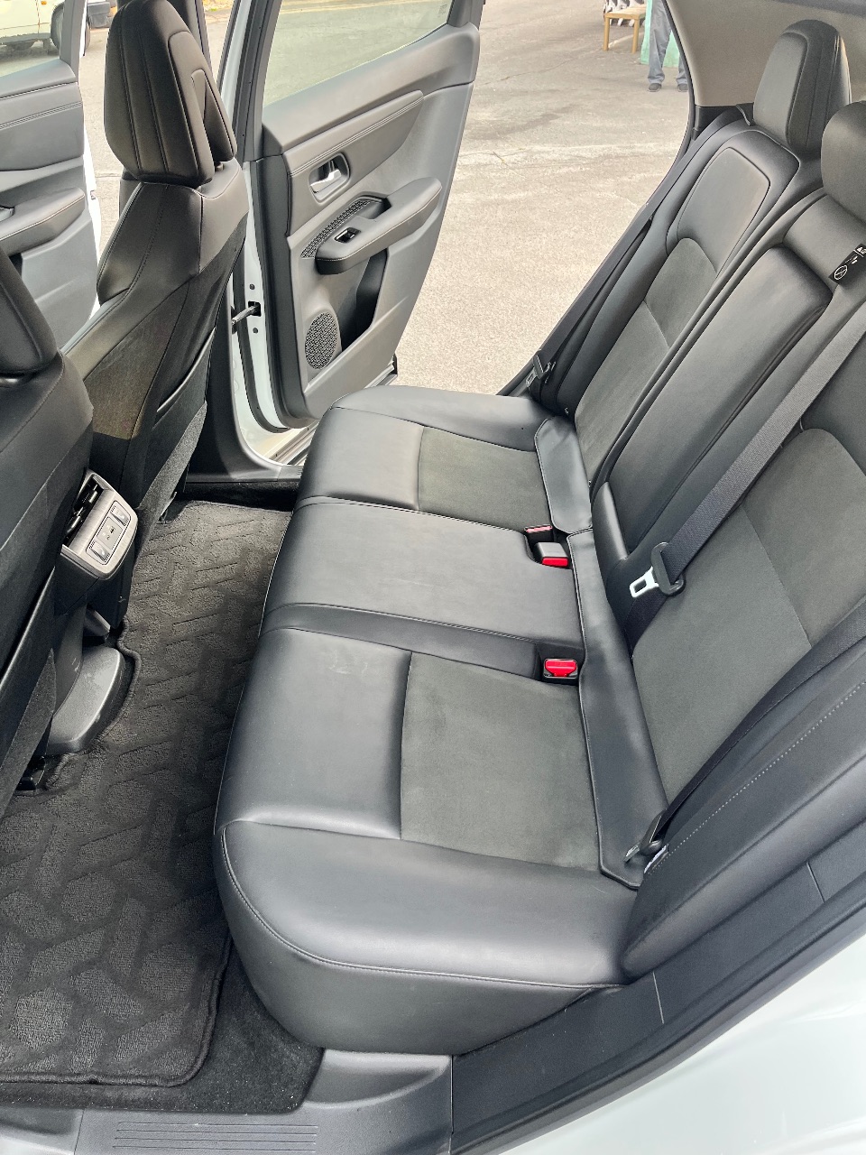 Nissan Ariya - фото 11