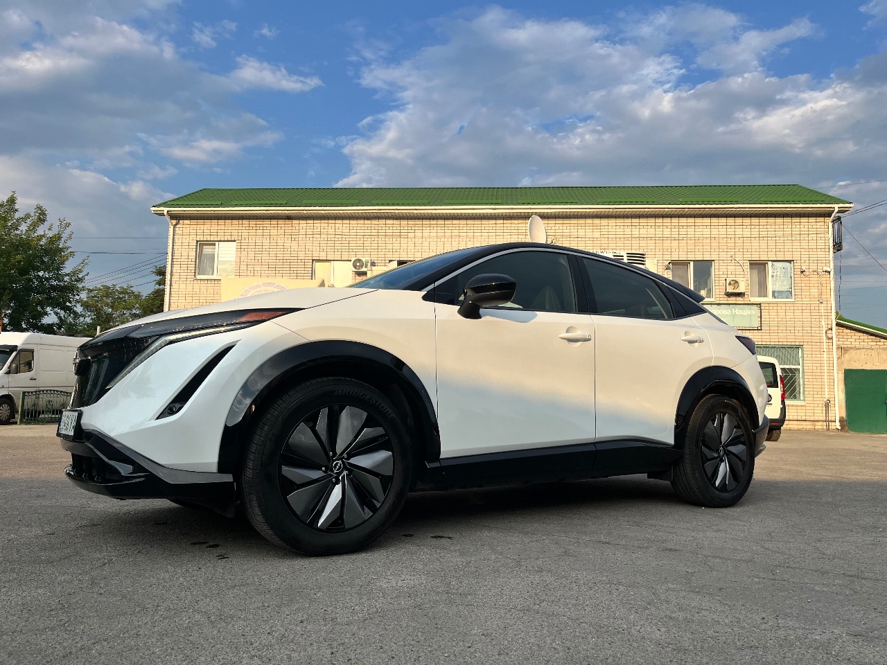 Nissan Ariya - фото 1