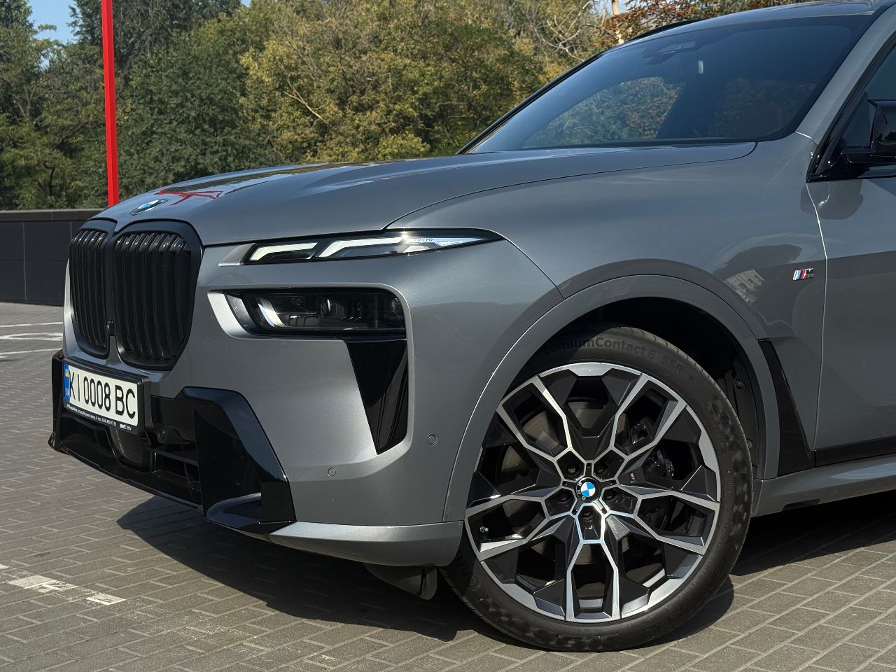 BMW X7 - фото 11