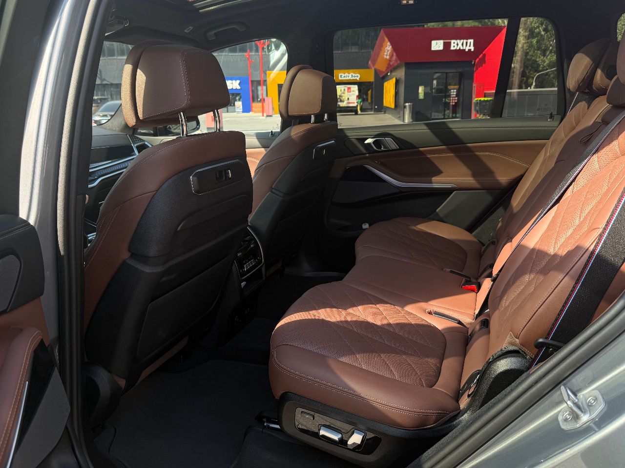BMW X7 - фото 16