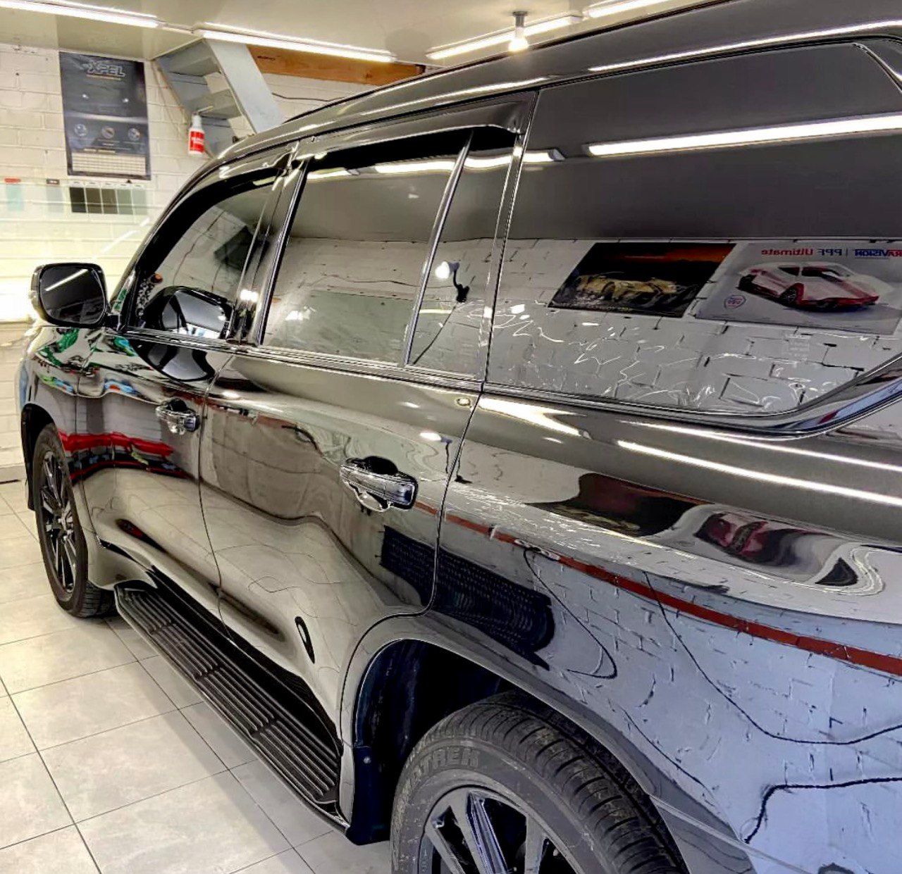 Lexus LX - фото 8