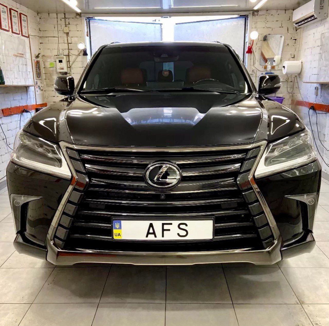 Lexus LX - фото 3