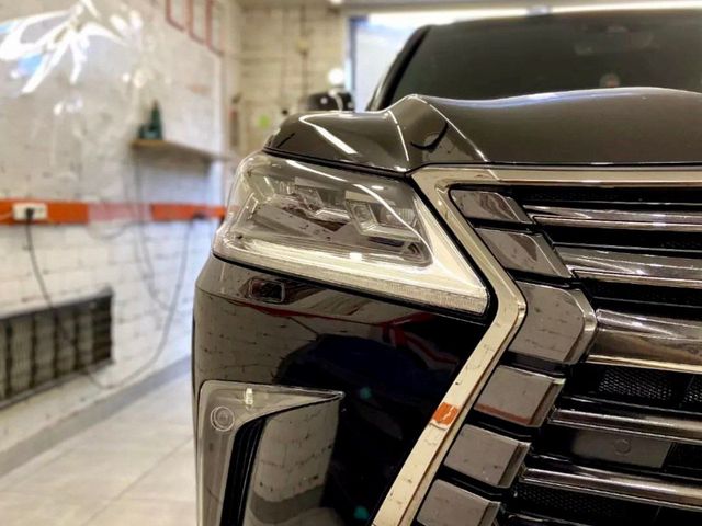Lexus LX - фото 2
