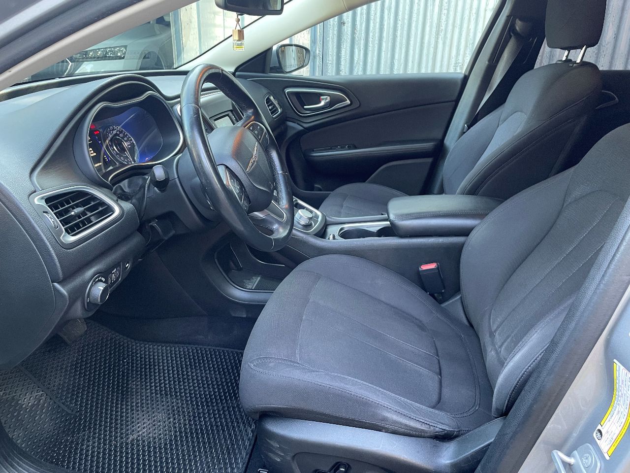 Chrysler 200 - фото 8