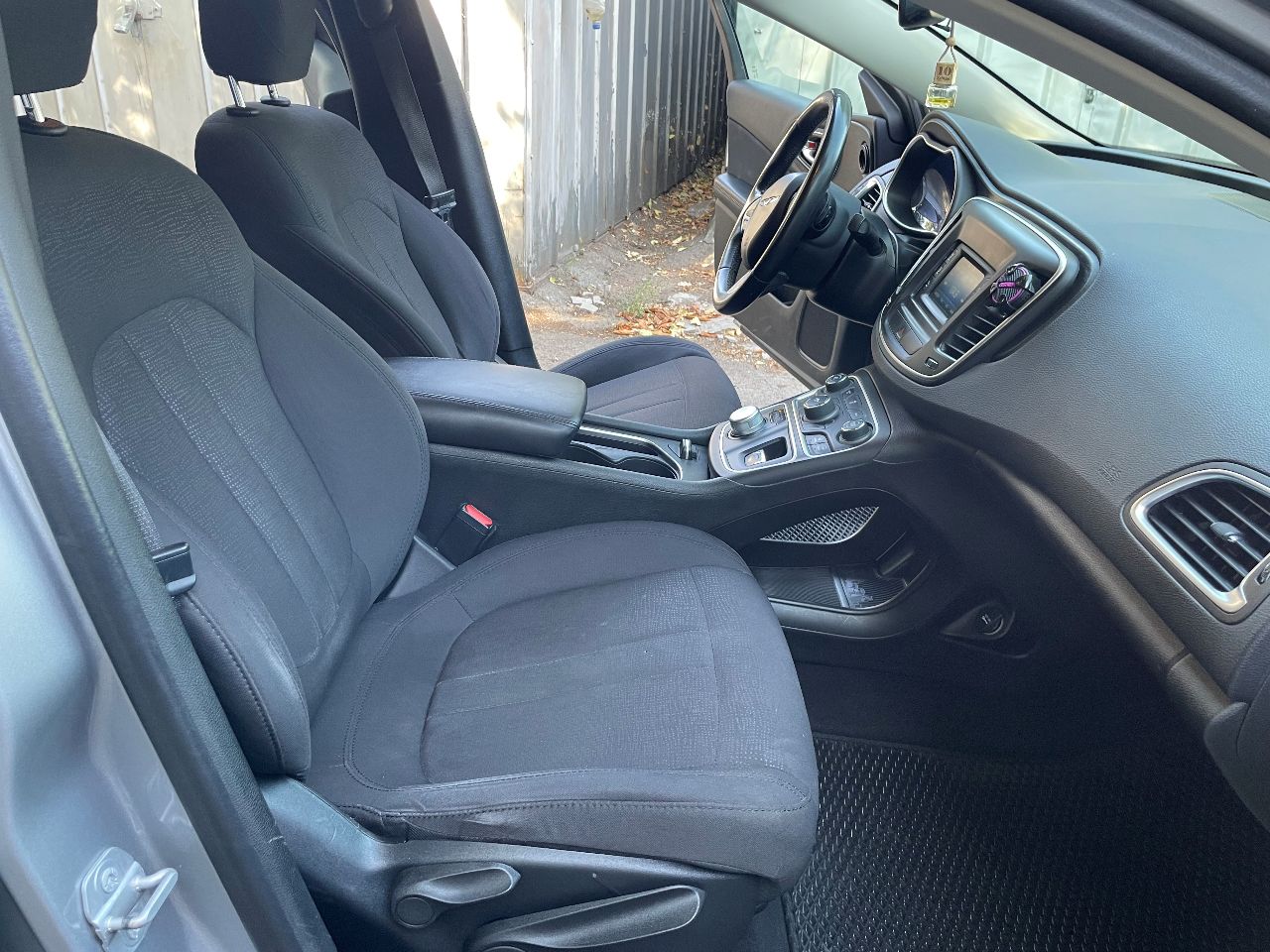 Chrysler 200 - фото 10