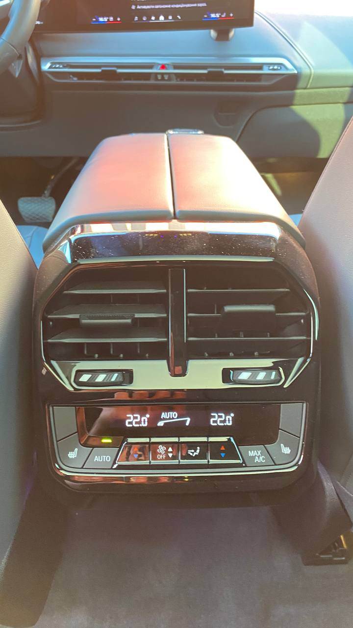 BMW iX - фото 35