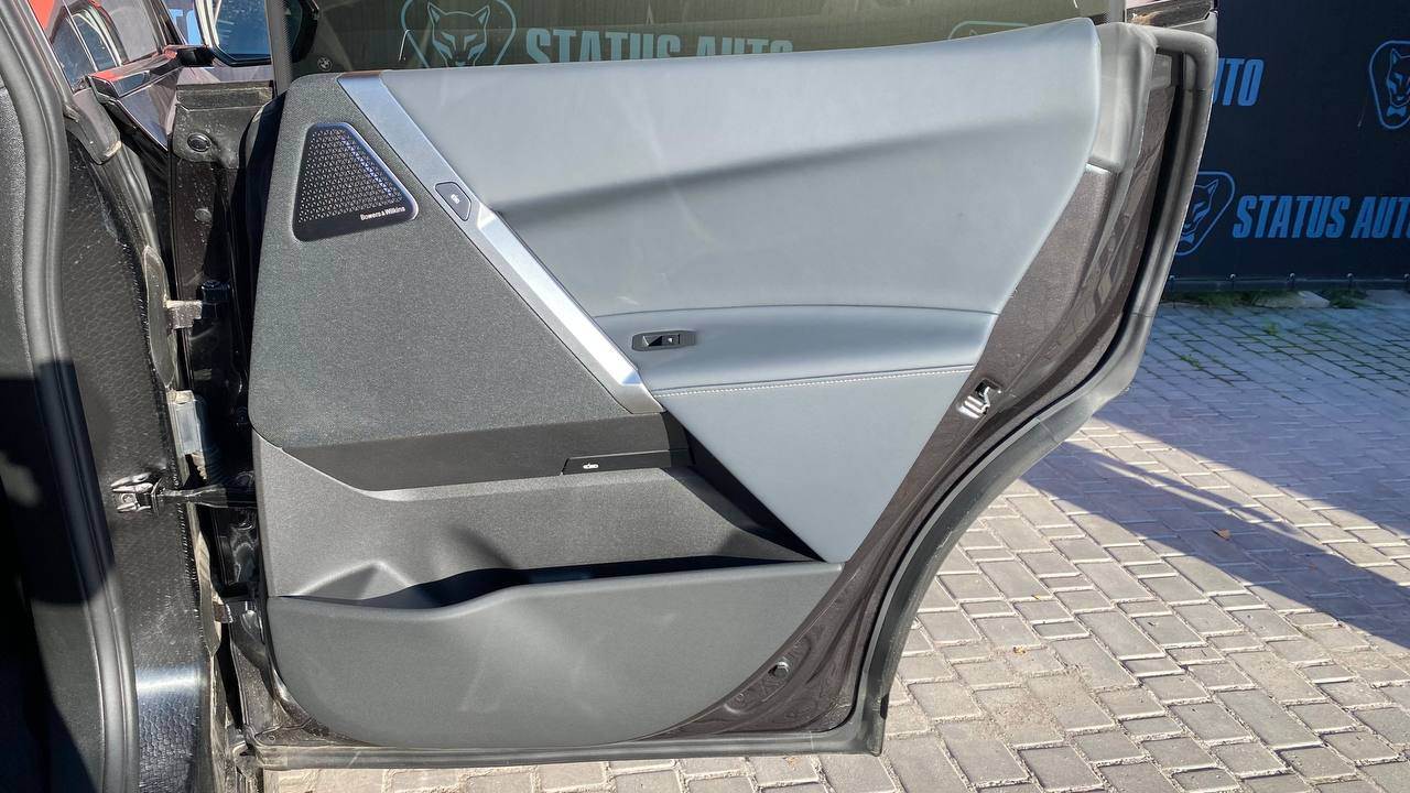BMW iX - фото 37