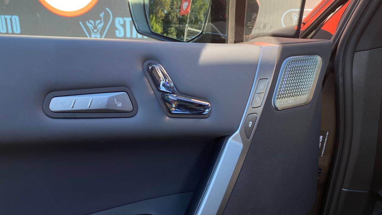 BMW iX - фото 16