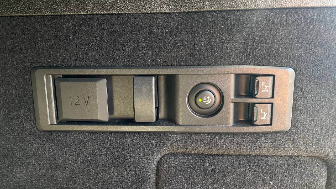 BMW iX - фото 13