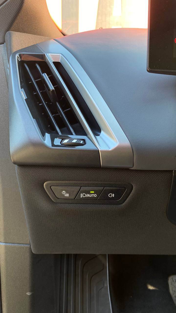 BMW iX - фото 19